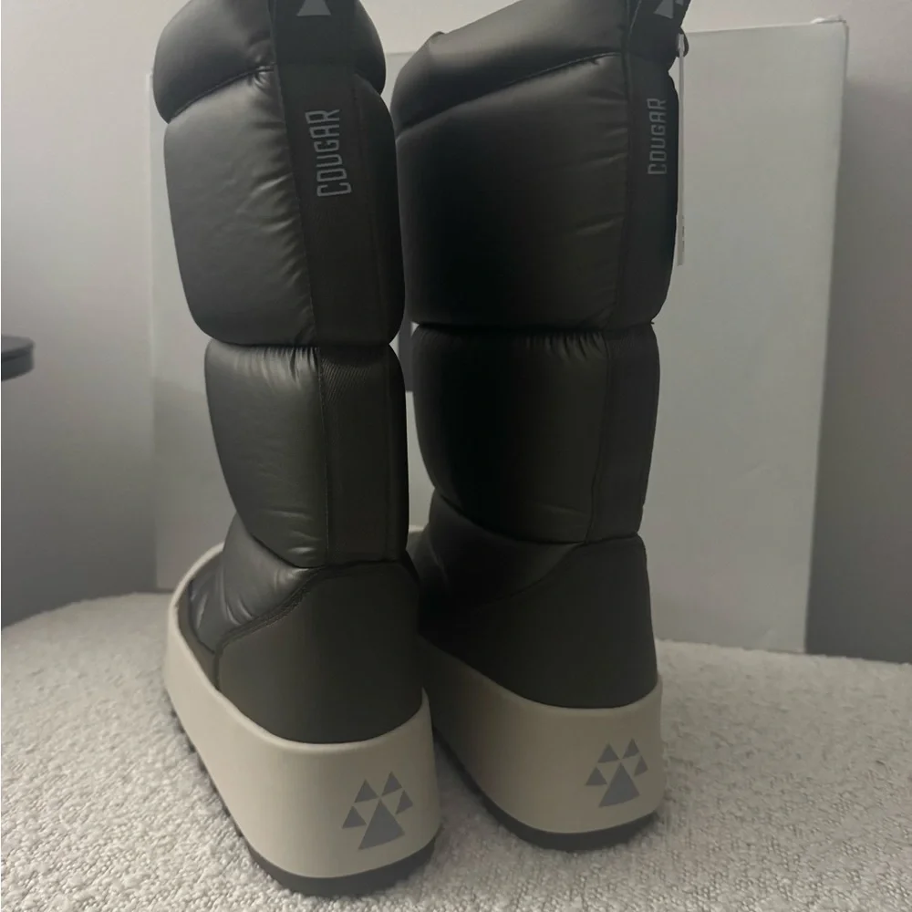 NWT Cougar Magneto Loden color snow boots~Size 8~Gorgeous boots! - Picture 7 of 16